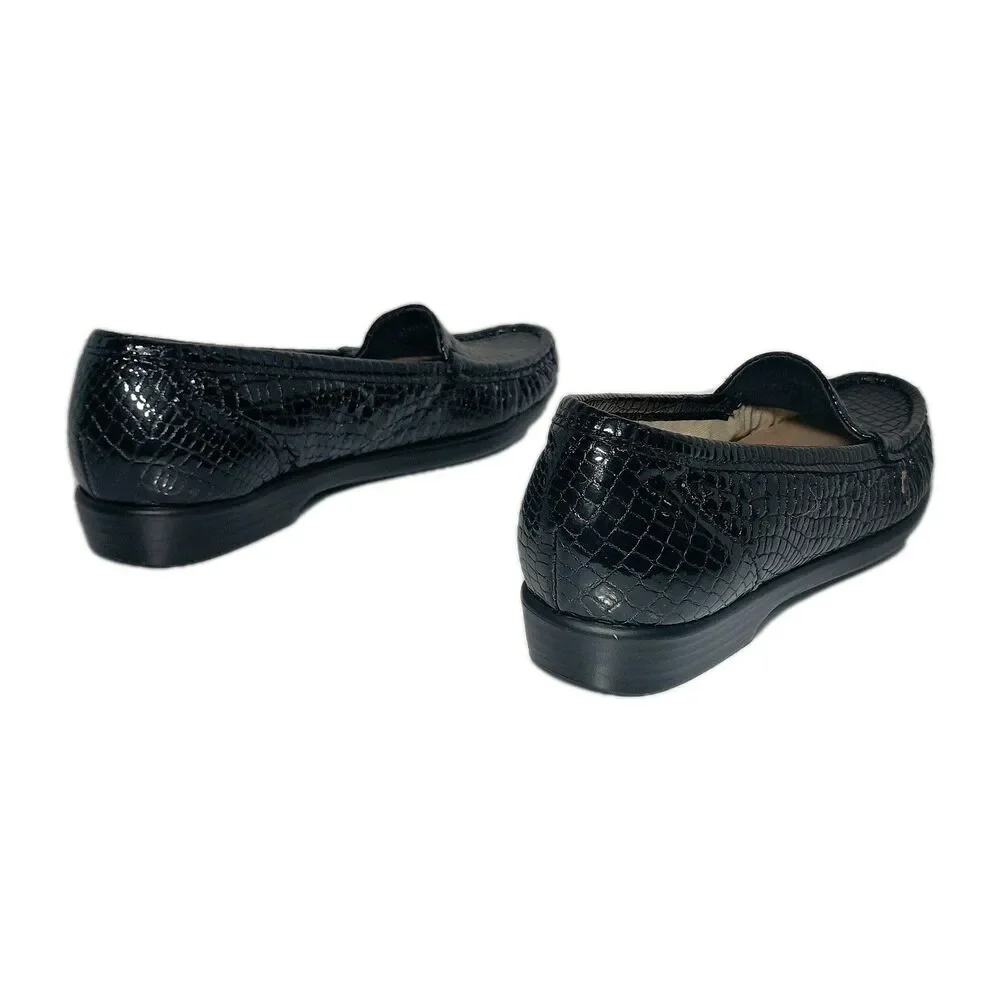 SAS Simplify Slip On Loafer Black Patent Croc Embossed Leather Sz 7.5 J6101443